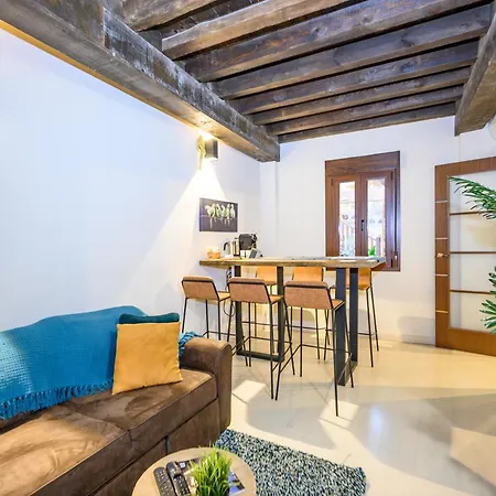El Patio De Apartment